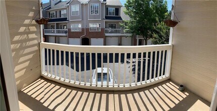 1306 Vinings Forest Ln in Smyrna, GA - Building Photo - Building Photo