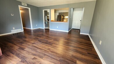 53 N Belvedere Blvd, Unit 5 in Memphis, TN - Building Photo - Building Photo