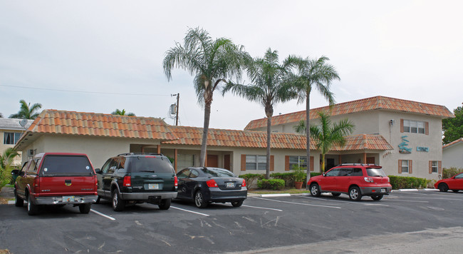 Lighthouse Drive Apartments in Pompano Beach, FL - Building Photo - Building Photo