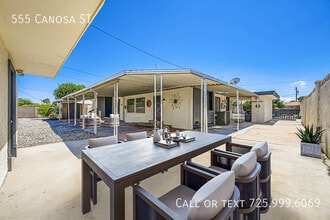 555 Canosa Ave in Las Vegas, NV - Building Photo - Building Photo