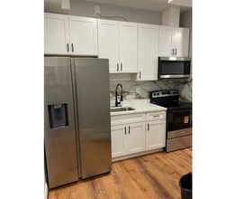 511 N Pulaski St in Baltimore, MD - Building Photo - Building Photo