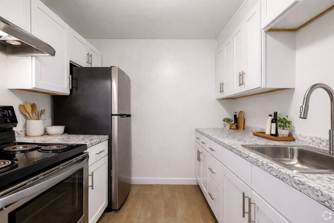 The Boulders in Amherst, MA - Foto de edificio - Building Photo