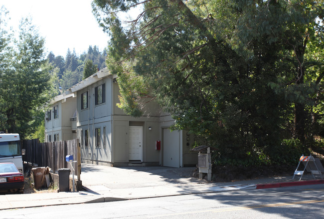 Madison Arms Apartments in Kentfield, CA - Building Photo - Building Photo