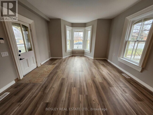 5958 16th Ave in Markham, ON - Building Photo - Building Photo