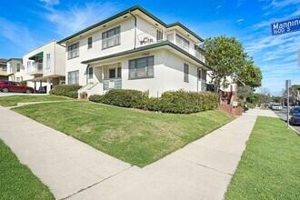 1692 Manning Ave in Los Angeles, CA - Foto de edificio - Building Photo