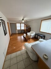 6119 W Giddings St, Unit Duplex 2 in Chicago, IL - Foto de edificio - Building Photo