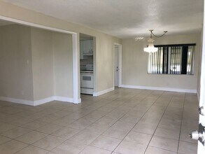 2143 NW 27th Terrace in Fort Lauderdale, FL - Building Photo - Building Photo