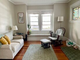 49 Bridges Ave, Unit 49 in Newton, MA - Building Photo