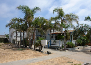 606 S Myers St in Oceanside, CA - Building Photo - Building Photo