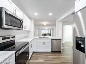 4951 Pepper Cir in Naples, FL - Building Photo - Building Photo