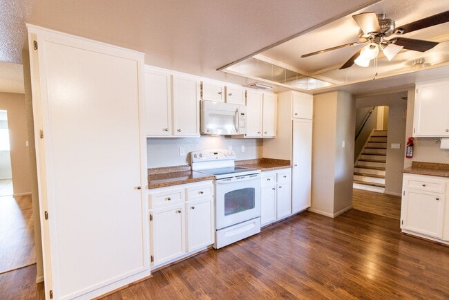 property at 3511 S Alder Dr