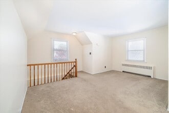 19 Daley Pl in Lynbrook, NY - Building Photo - Building Photo