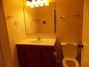 311 N Douglas St, Unit 2 in Saint Jacob, IL - Building Photo - Building Photo