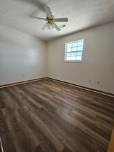 33 Private Drive 8006, Unit 33B in South Point, OH - Foto de edificio - Building Photo