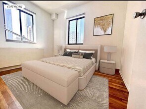 370 W 30th St in New York, NY - Building Photo - Building Photo
