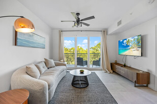 131 S Courtenay Pkwy in Merritt Island, FL - Building Photo