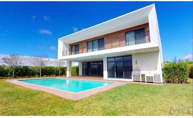 16580 Sunset Way in Weston, FL - Building Photo - Building Photo