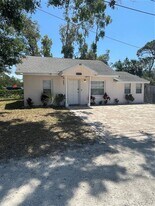 1729 Creek Ln in Largo, FL - Building Photo