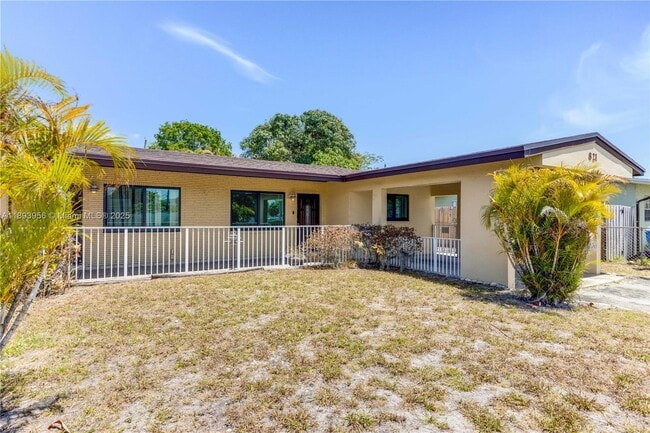 821 NW 41st St