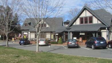 6 E Market St in Black Mountain, NC - Building Photo - Building Photo