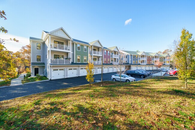 401 Albany Turnpike in Canton, CT - Building Photo - Building Photo