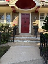 21 S Clinton St, Unit First Floor in Doylestown, PA - Building Photo - Building Photo