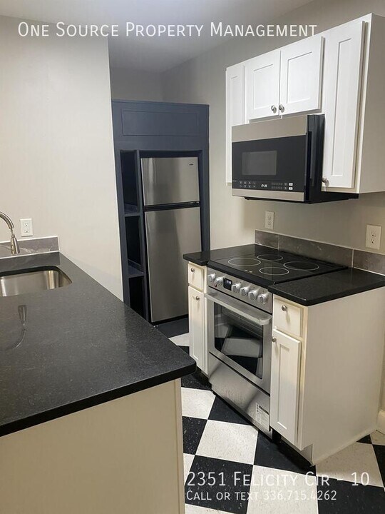 2351 Felicity Cir in Winston-Salem, NC - Building Photo