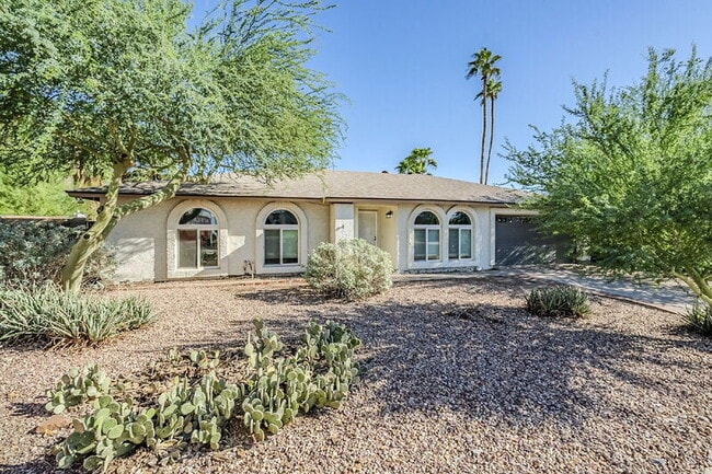 property at 10207 S 43rd Pl