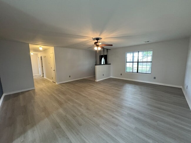 590 Duckworth St in Gentry, AR - Building Photo - Building Photo