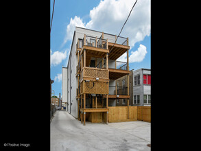 4015 N Pulaski Rd in Chicago, IL - Building Photo - Building Photo