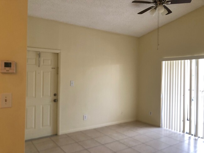 601 Cypress Lake Blvd, Unit G in Deerfield Beach, FL - Building Photo - Building Photo