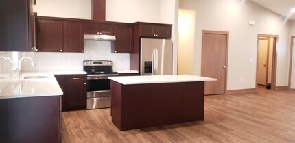 1404 E 6th St in Deer Park, WA - Building Photo - Building Photo