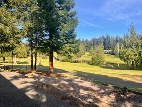 400 E Old Ranch Rd in Allyn, WA - Building Photo - Building Photo