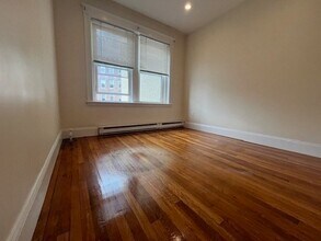 73 Park Dr in Boston, MA - Building Photo - Building Photo