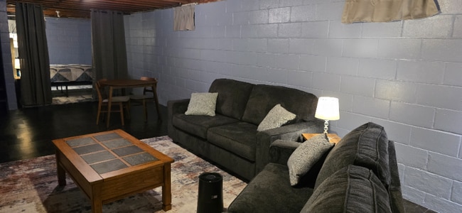 property at 1320 Marion Ave