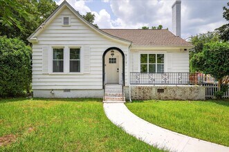 717 E Tennessee St in Tallahassee, FL - Building Photo - Building Photo