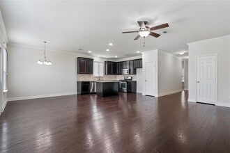 21105 Isle of Glass St in Pflugerville, TX - Building Photo - Building Photo