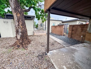 905 Palo Duro Ave NW in Albuquerque, NM - Foto de edificio - Building Photo