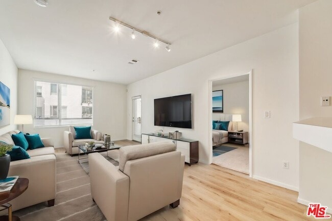 property at 6400 Crescent Prk E