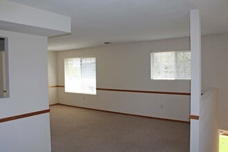 3428 Midvale Dr in Janesville, WI - Building Photo - Building Photo
