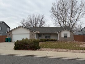 210 W Sunset Dr in Fruita, CO - Building Photo