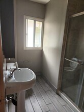 1200 W 36th St, Unit 5 bedroom in Los Angeles, CA - Building Photo - Building Photo