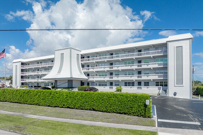 The Shutters in North Palm Beach, FL - Building Photo - Building Photo