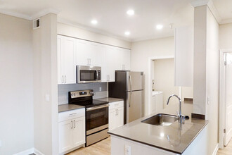 1300 The Alameda, Unit FL1-ID3333A in San Jose, CA - Building Photo - Building Photo