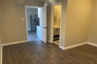 911 7th St SW in Albuquerque, NM - Building Photo - Building Photo