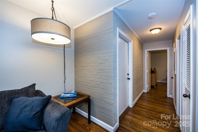 400 Queens Rd in Charlotte, NC - Foto de edificio - Building Photo