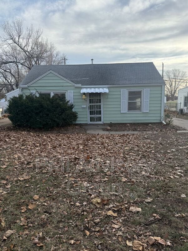 property at 424 NE Green St