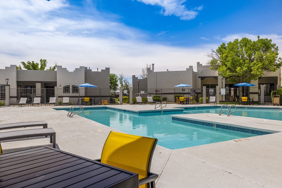 Odyssey Apartments in Albuquerque, NM - Building Photo