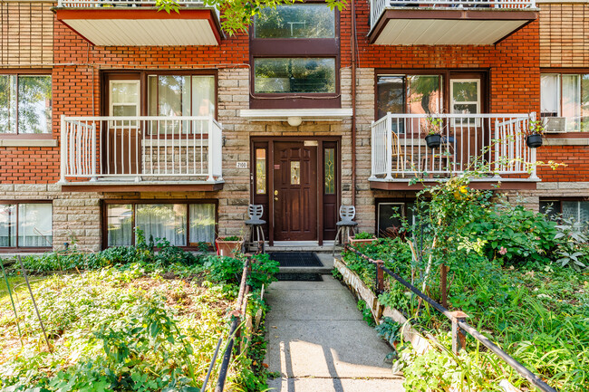 2100 Beaconsfield Av in Montréal, QC - Building Photo - Building Photo