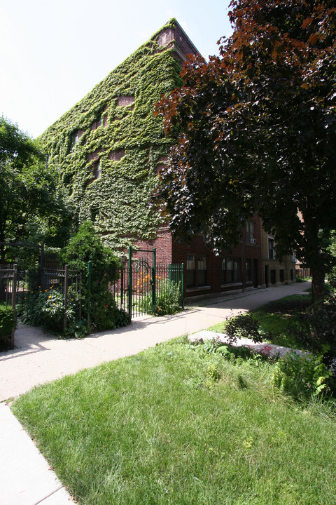 6510-6512 N Glenwood Ave in Chicago, IL - Foto de edificio